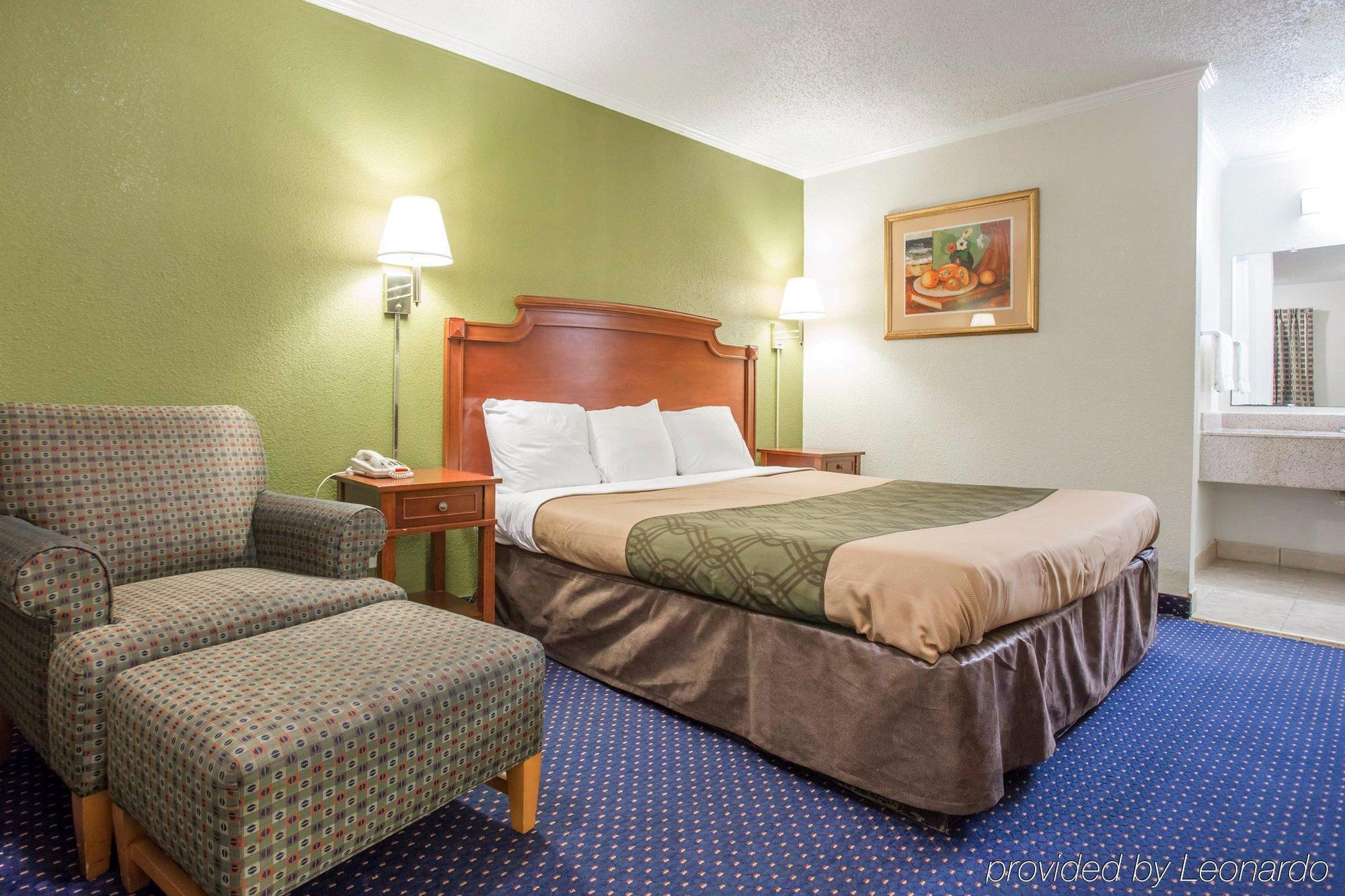 Rodeway Inn & Suites Fort Jackson Columbia Kültér fotó