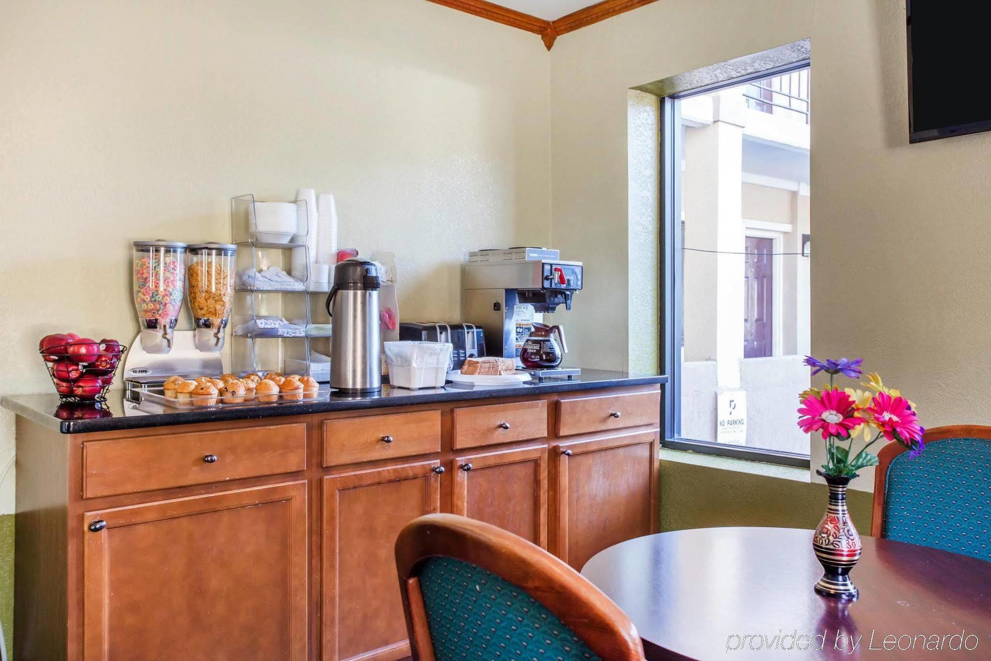 Rodeway Inn & Suites Fort Jackson Columbia Kültér fotó